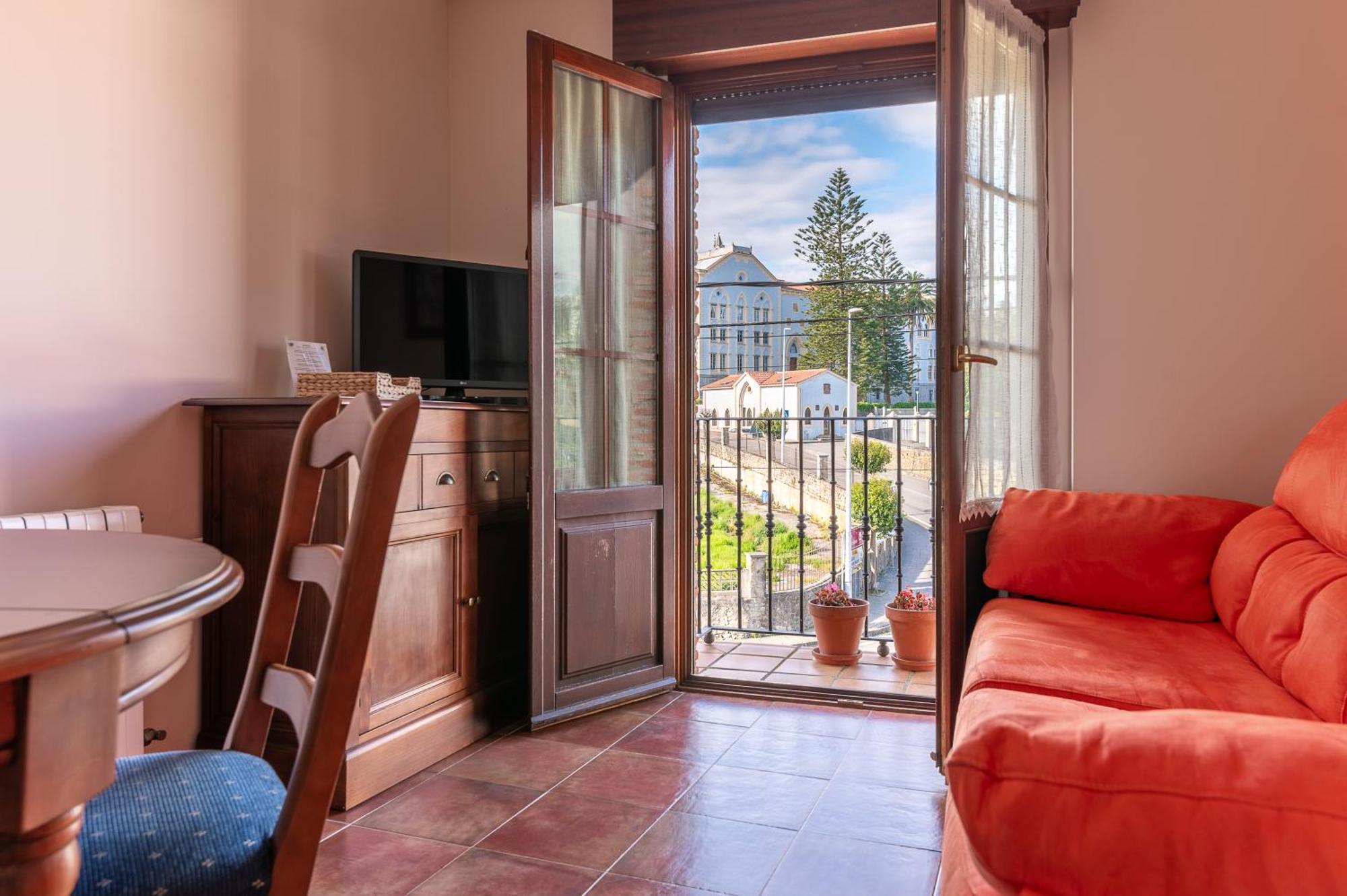Apartamentos El Cruce De Moraton Cóbreces Exteriér fotografie